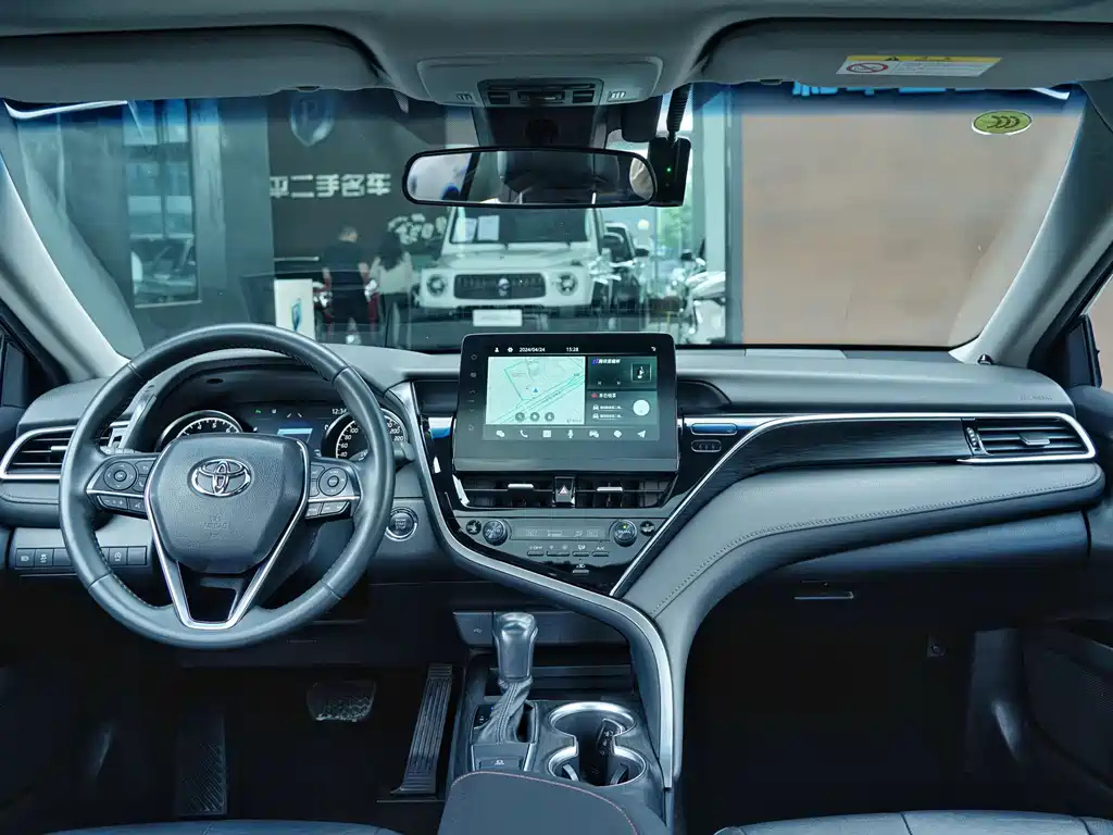 TOYOTA CAMRY 2021