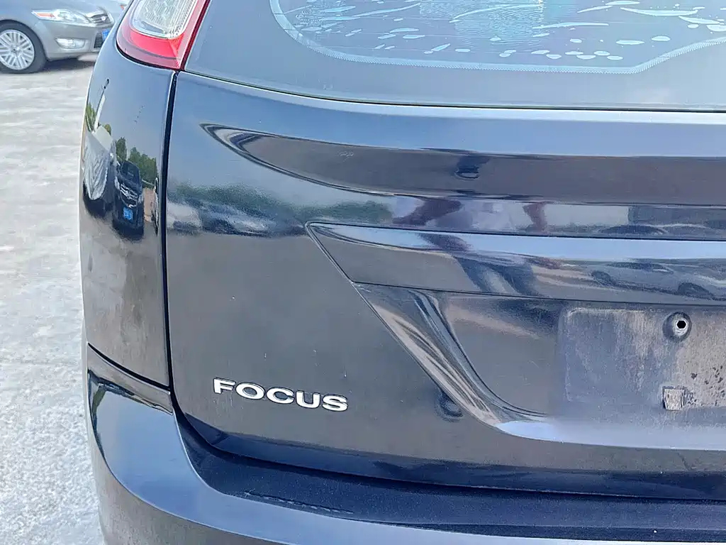 FORD FOCUS 2011