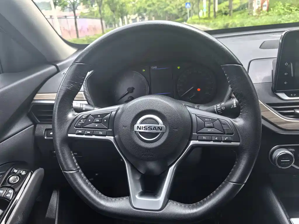 NISSAN TEANA 2021