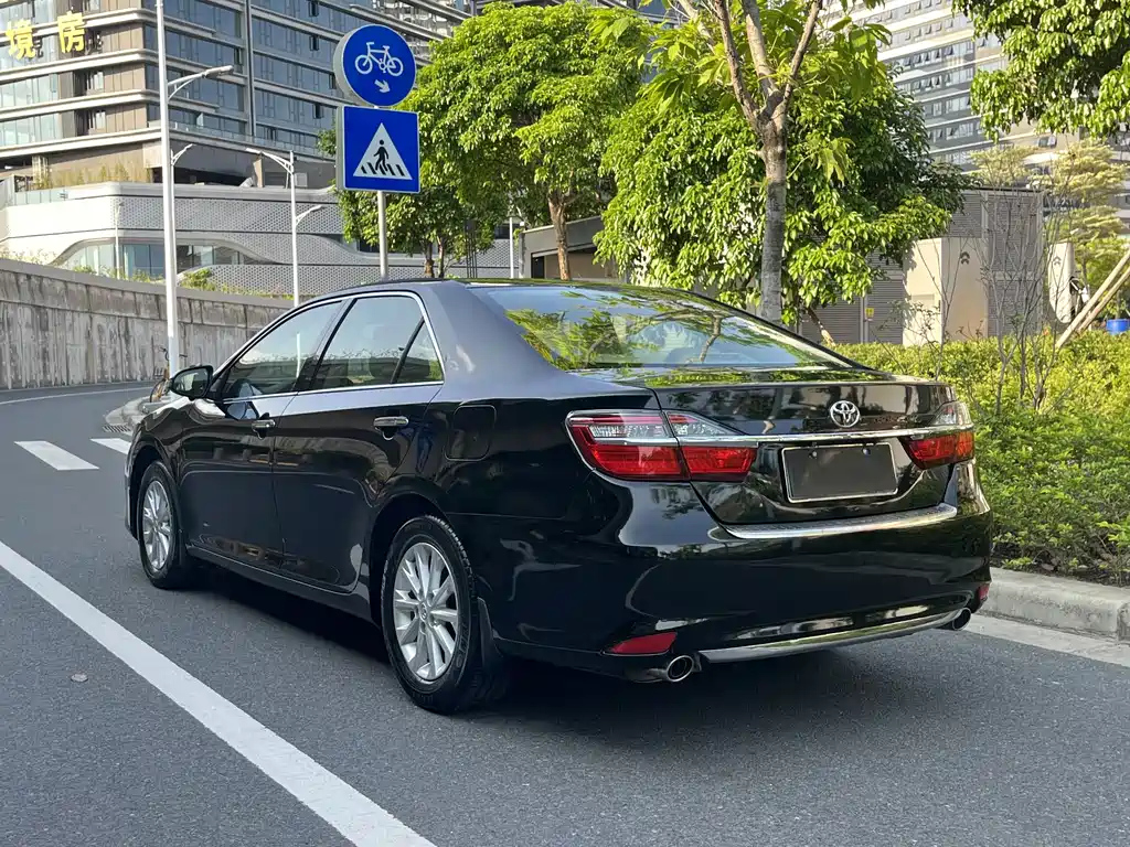 TOYOTA CAMRY 2016