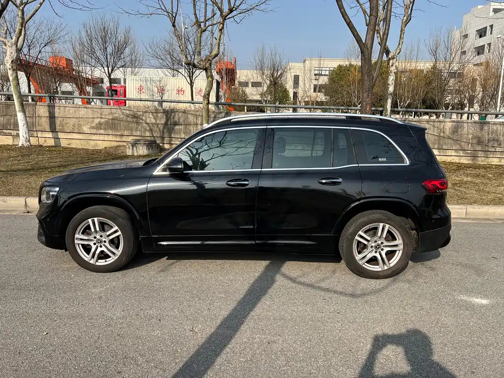 MERCEDES BENZ GLB 2020