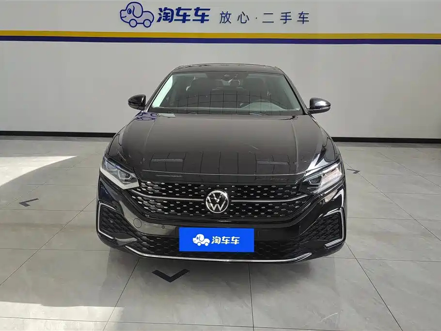 VOLKSWAGEN PASSAT 2022