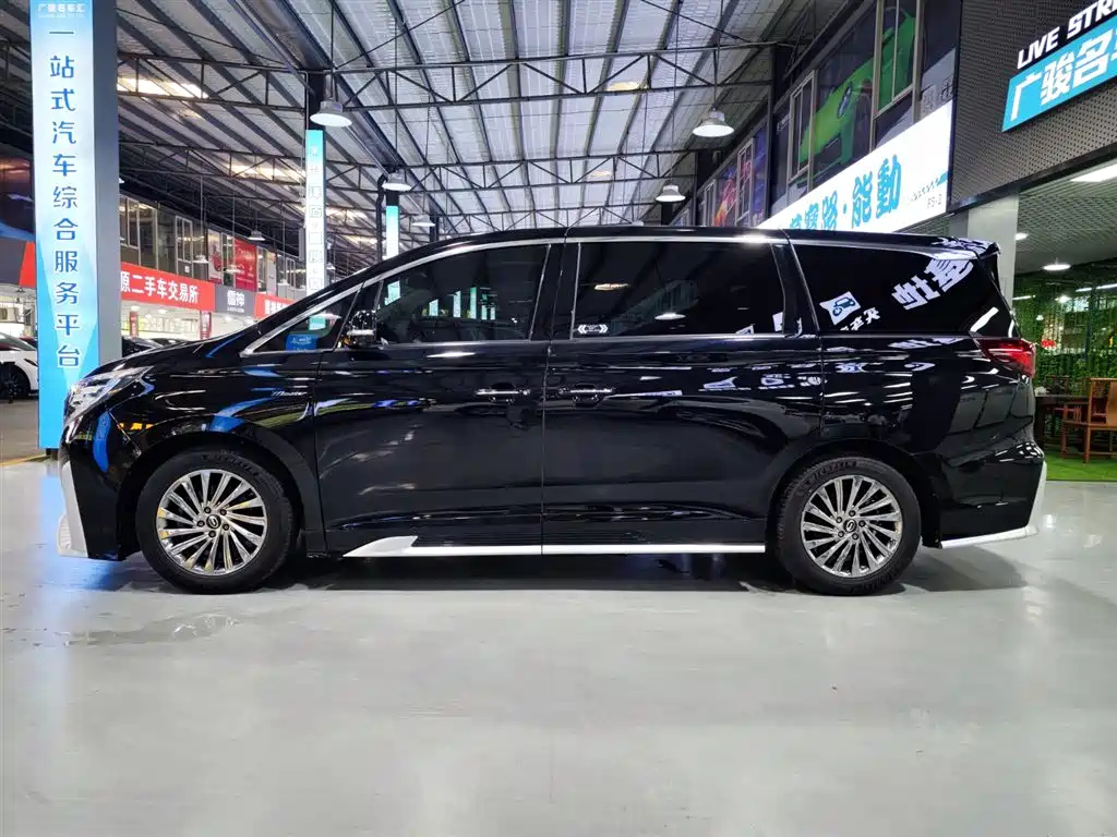 TRUMPCHI M8 2021