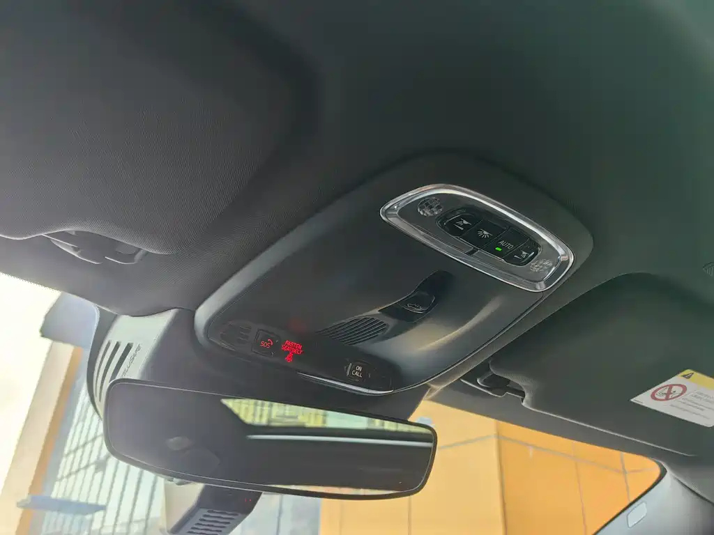 VOLVO S90 2021