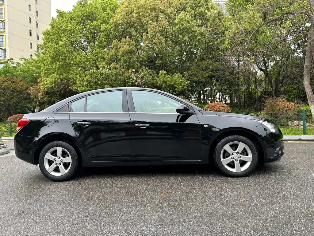 CHEVROLET CRUZE 2012