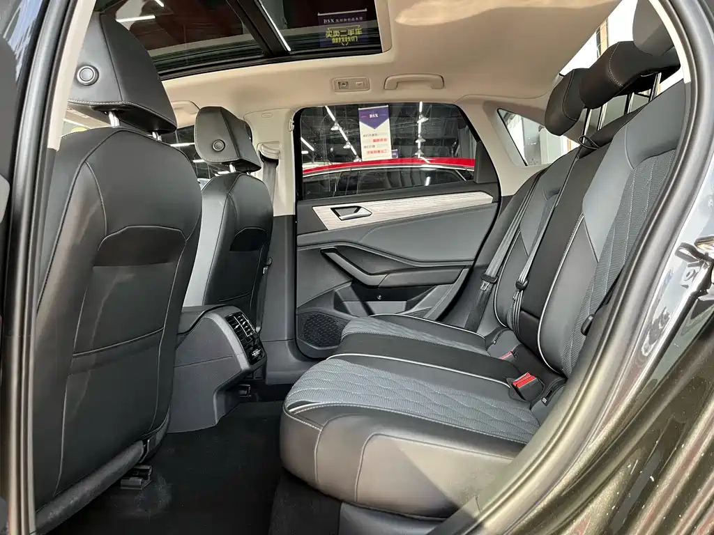 VOLKSWAGEN SAGITAR 2024