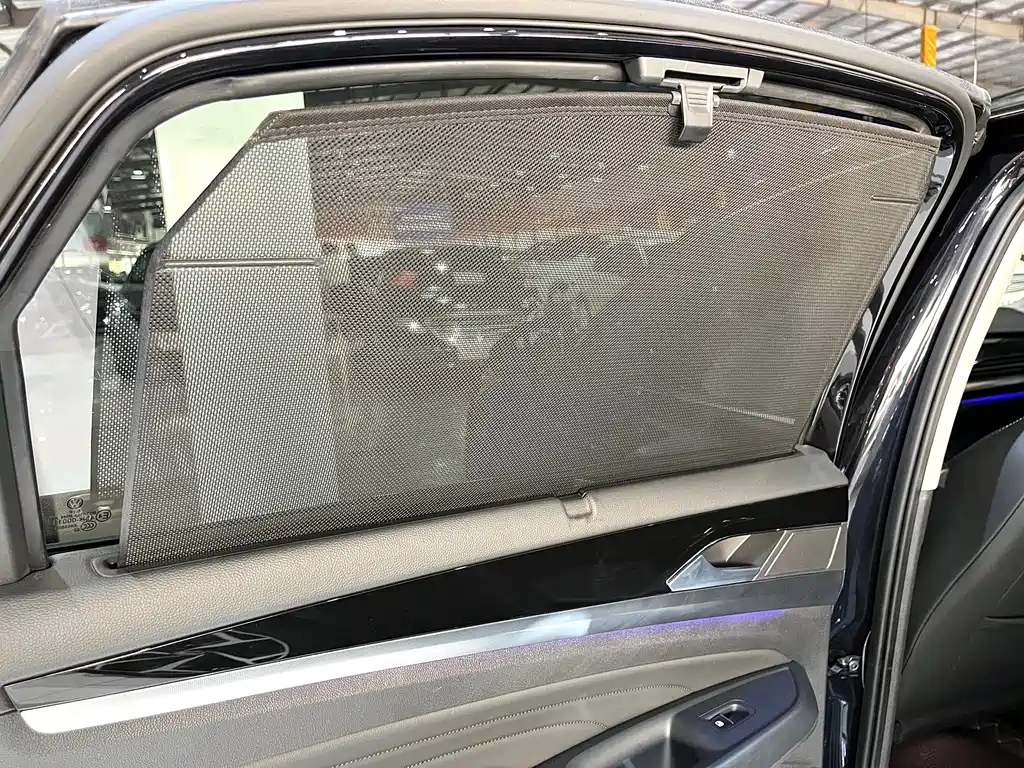 VOLKSWAGEN PASSAT 2023