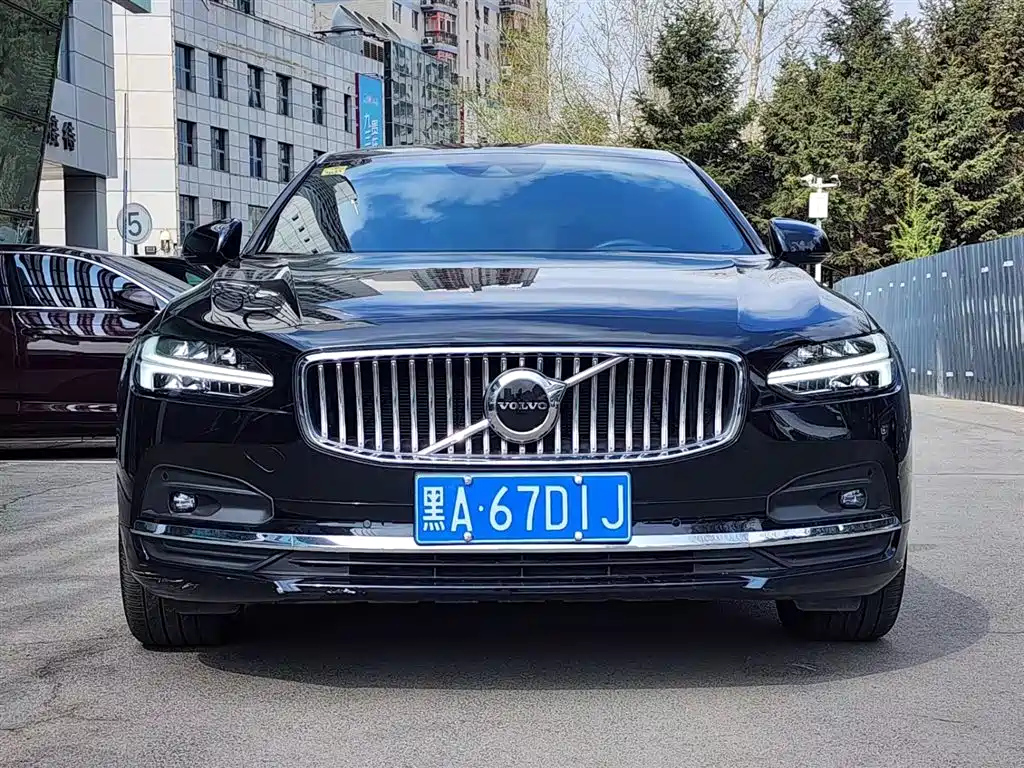 VOLVO S90 2021