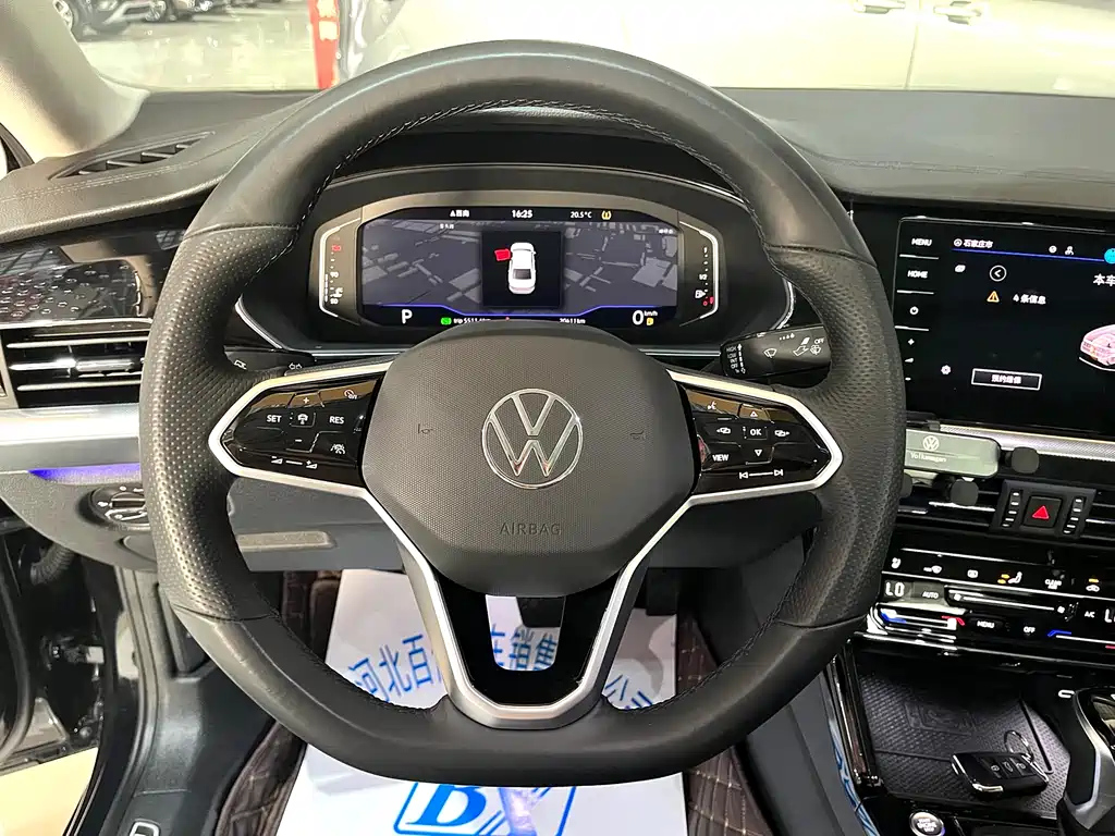 VOLKSWAGEN PASSAT 2023