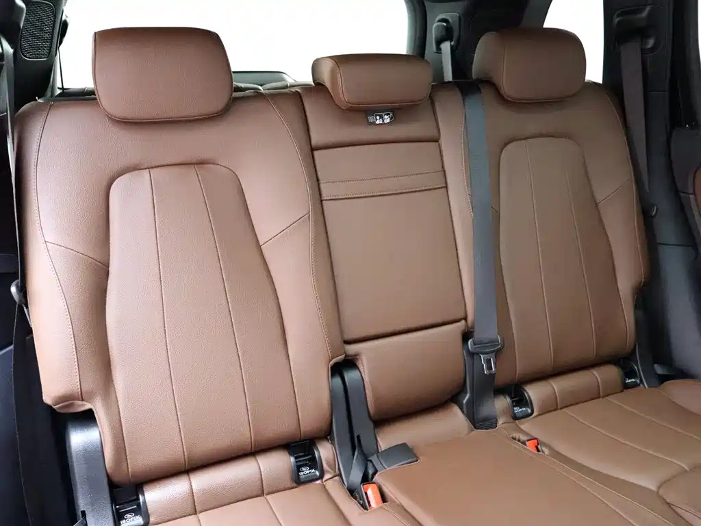 MERCEDES BENZ GLB 2023