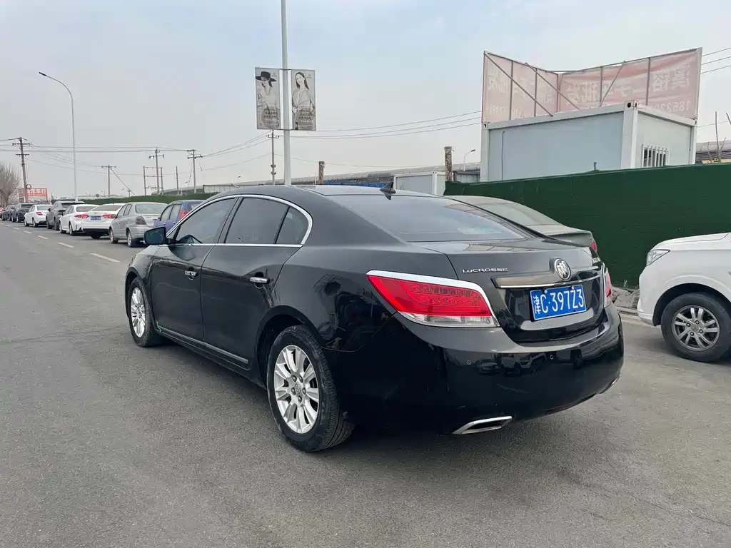 BUICK LACROSSE 2012