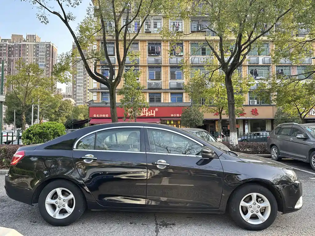 GEELY AUTO EMGRAND 2015