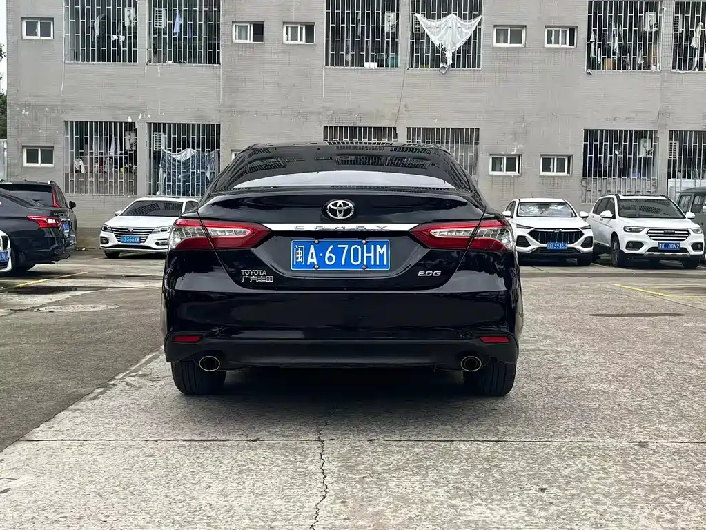 TOYOTA CAMRY 2019