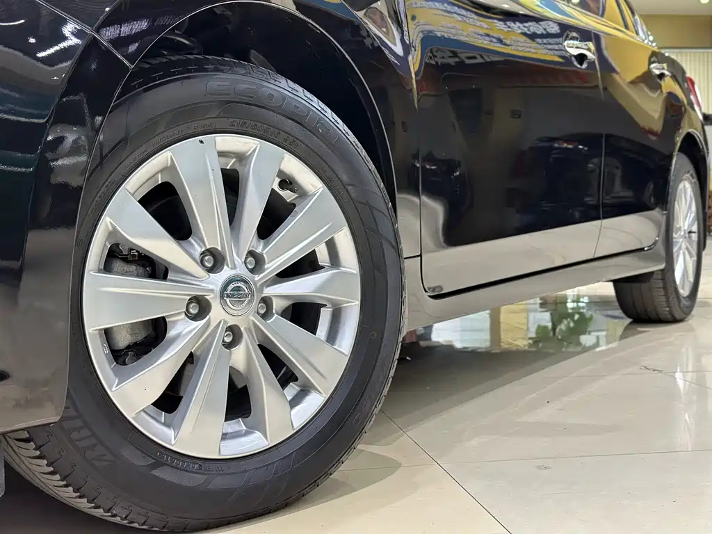 NISSAN TEANA 2018