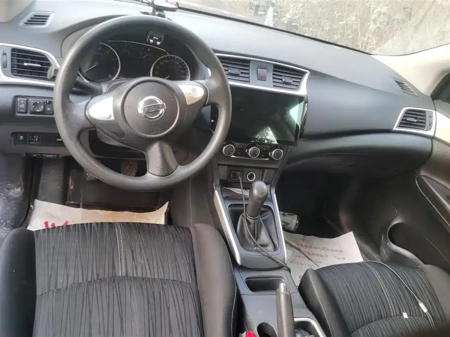 NISSAN SYLPHY 2020