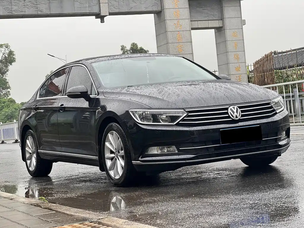 VOLKSWAGEN MAGOTAN 2018