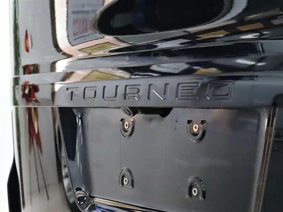 FORD TOUREO 2022