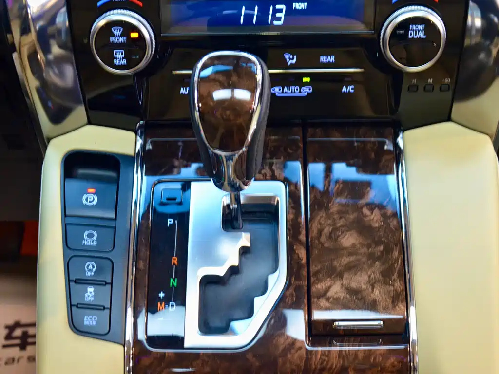 TOYOTA ALPHARD 2018