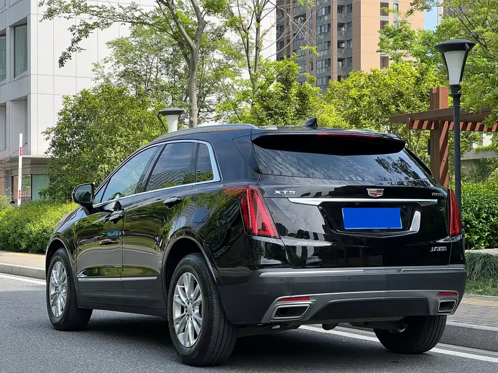 CADILLAC XT5 2022