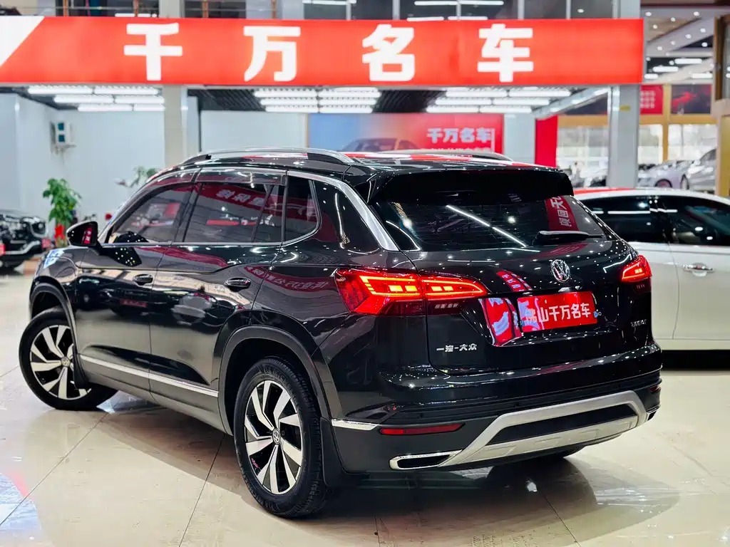 VOLKSWAGEN TAYRON 2020