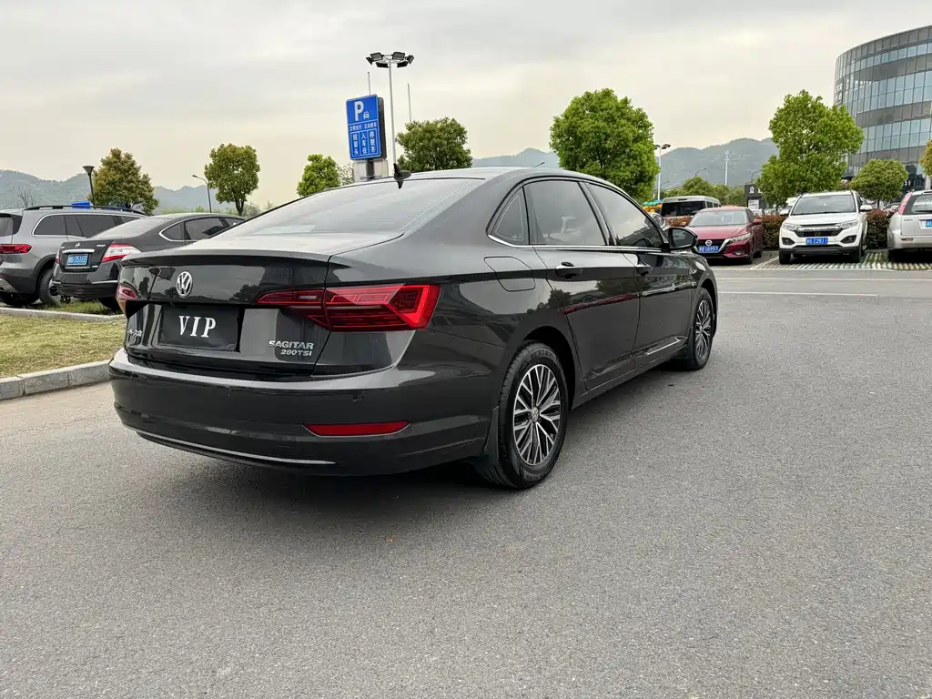 VOLKSWAGEN SAGITAR 2021