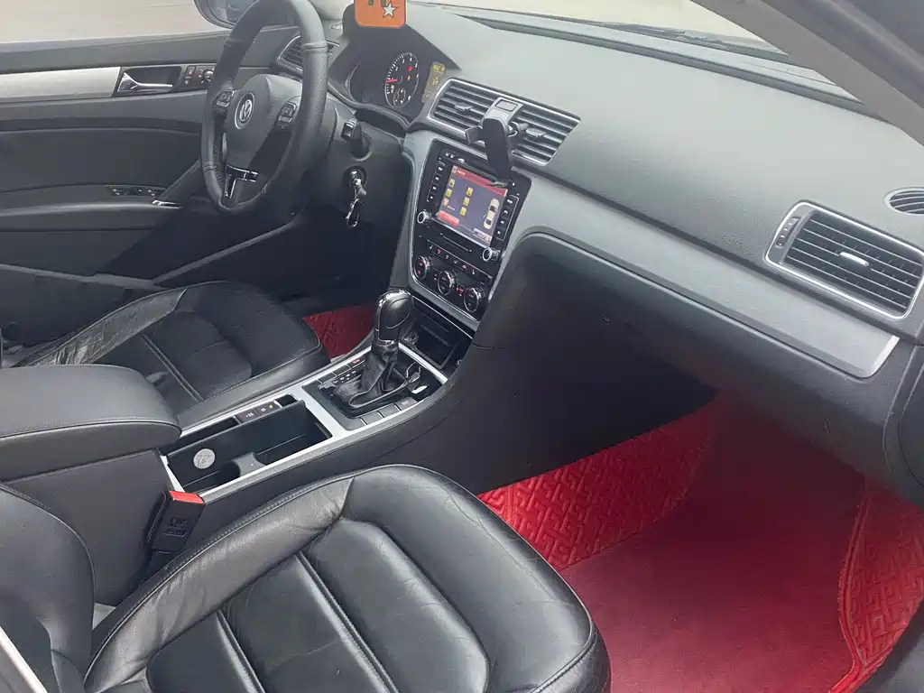 VOLKSWAGEN PASSAT 2014