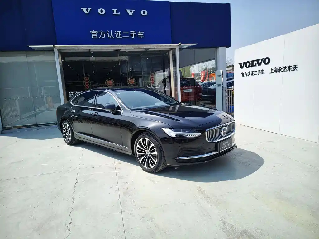 VOLVO S90 2022