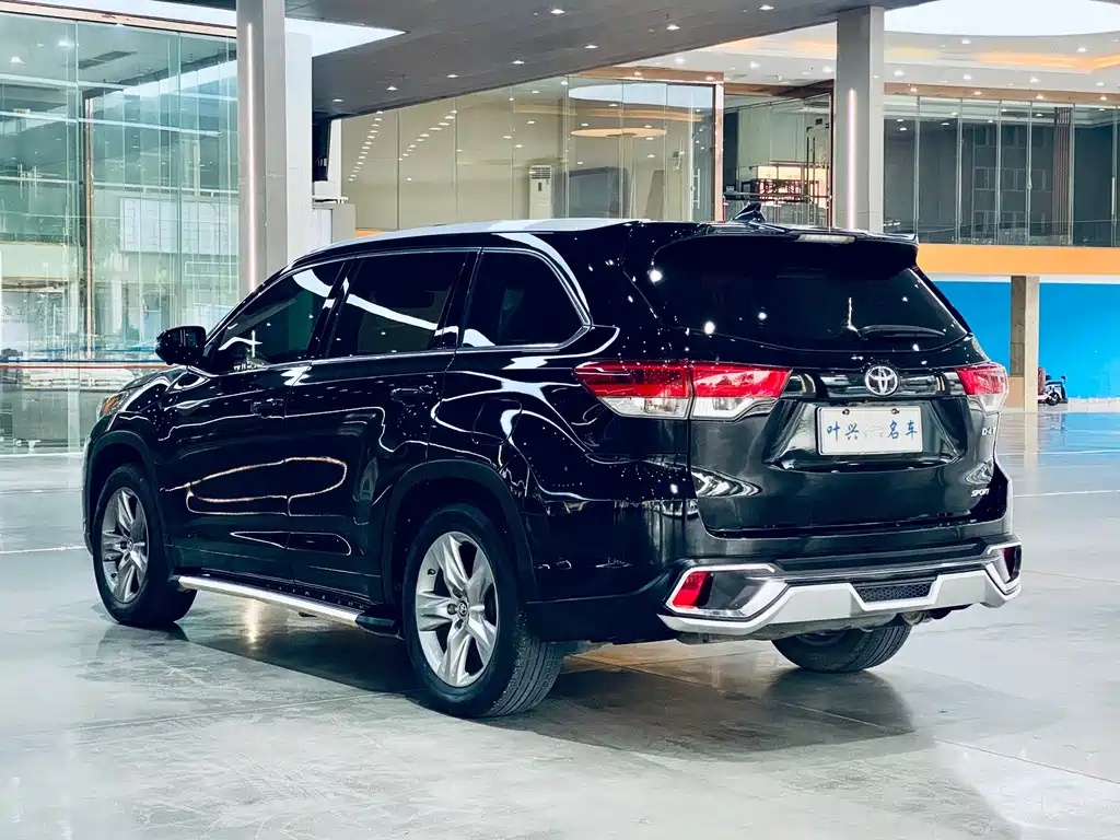 TOYOTA HIGHLANDER 2018