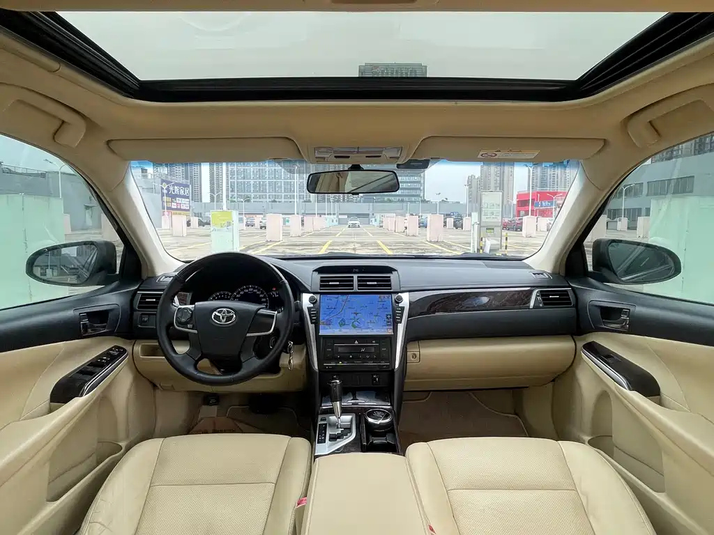 TOYOTA CAMRY 2016