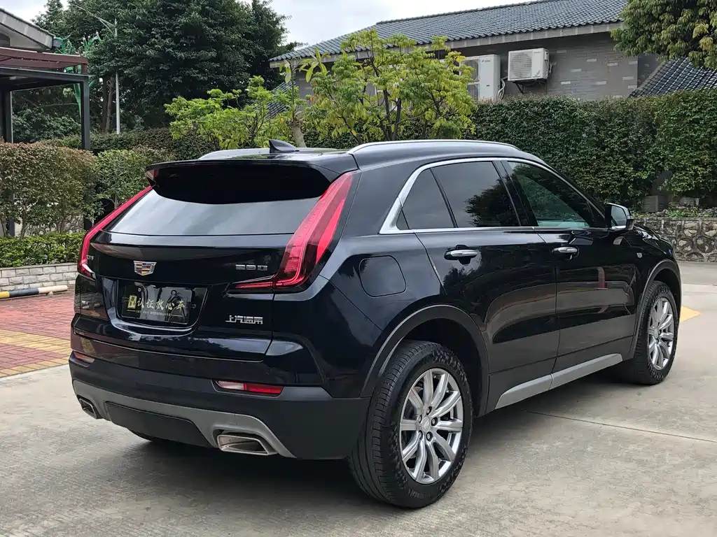 CADILLAC XT4 2021