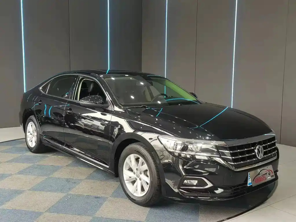 VOLKSWAGEN PASSAT 2020