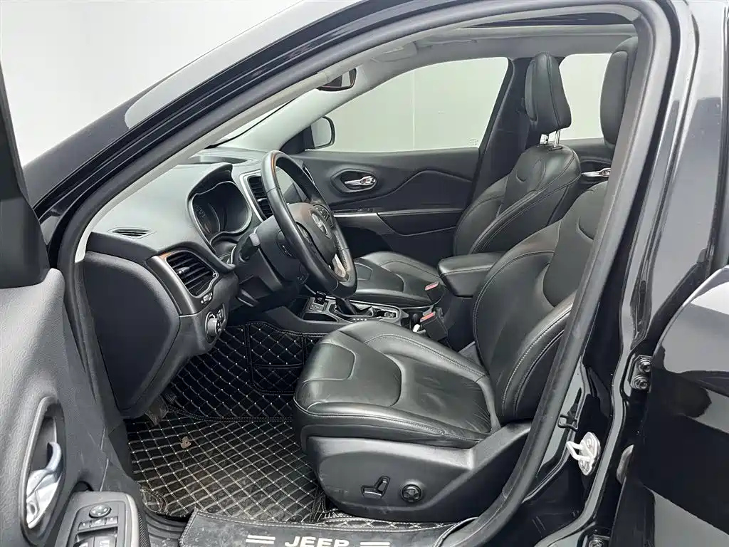 JEEP CHEROKEE 2019