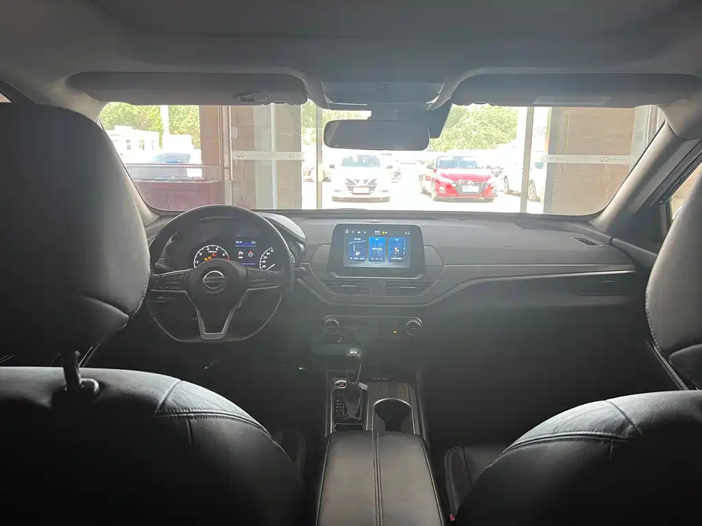 NISSAN TEANA 2021