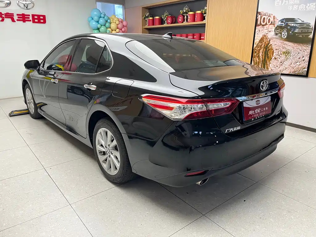TOYOTA CAMRY 2021