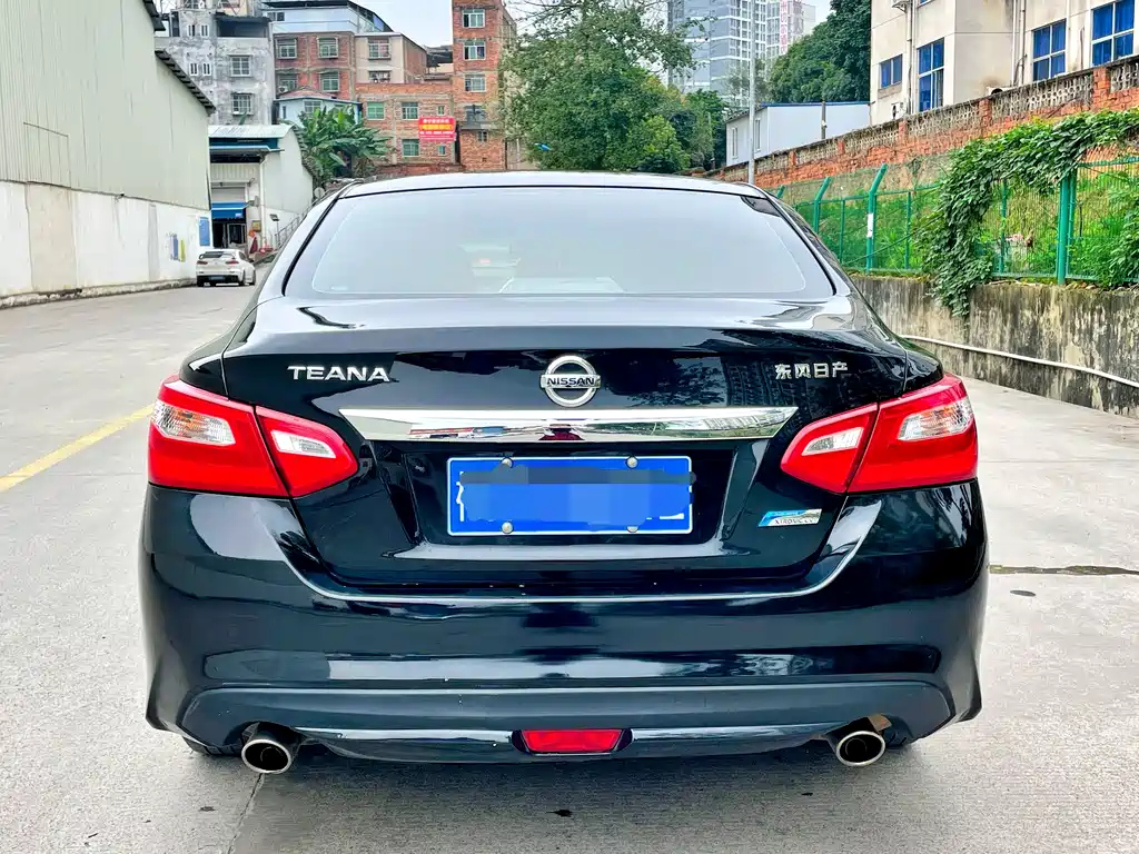 NISSAN TEANA 2017