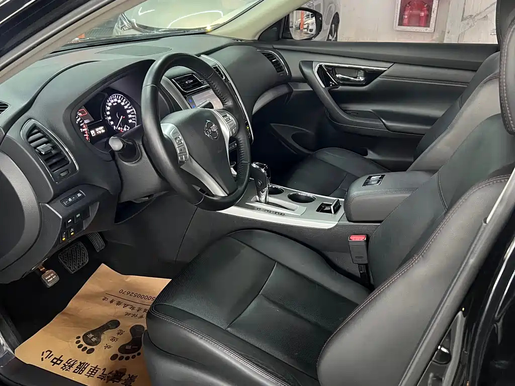 NISSAN TEANA 2018