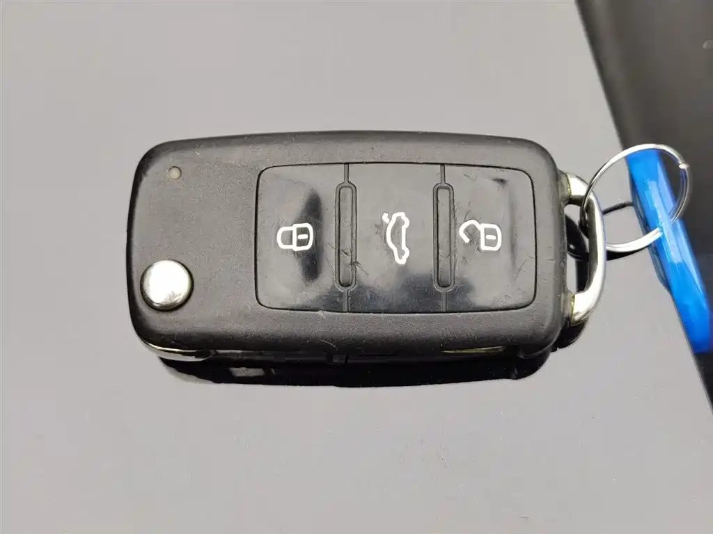 VOLKSWAGEN LAVIDA 2017