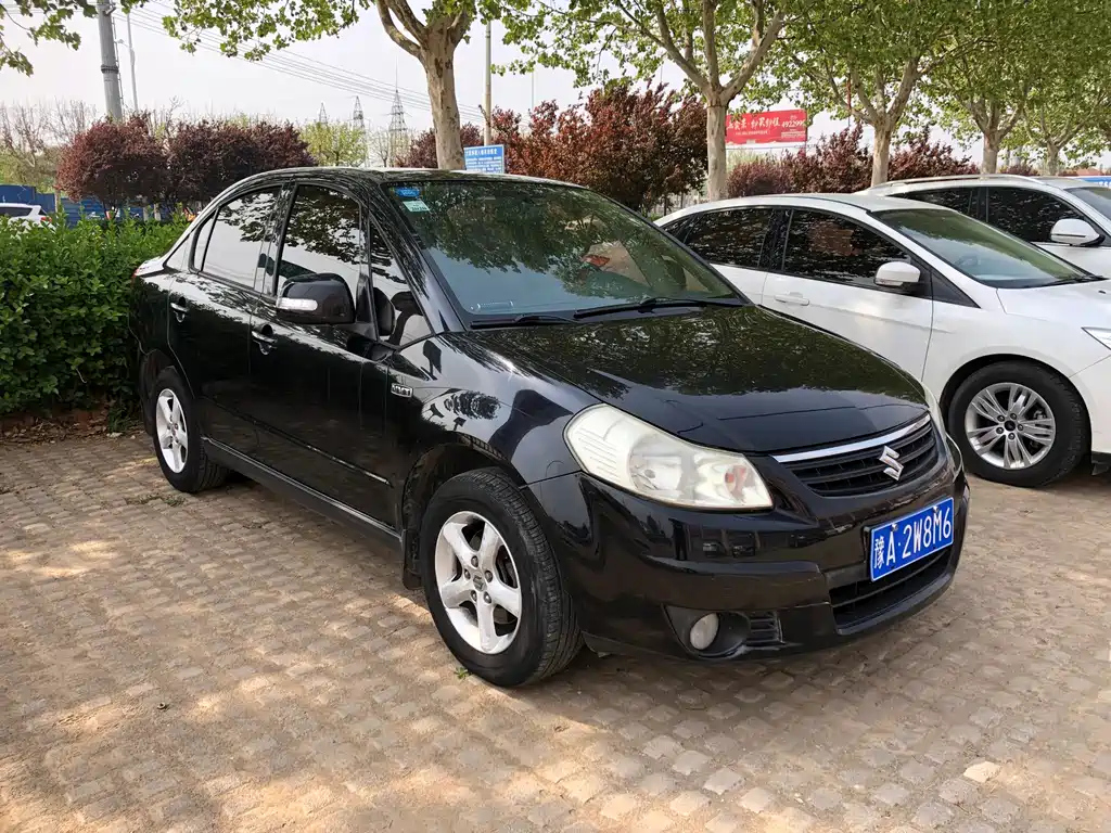 SUZUKI SX4 2010