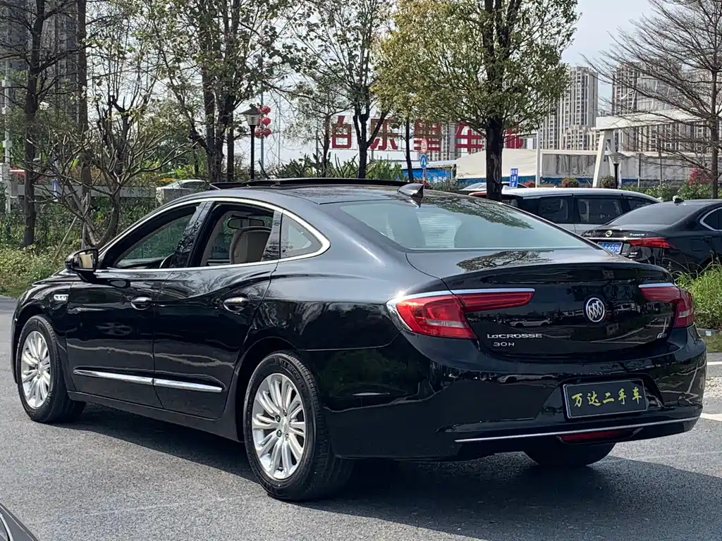 BUICK LACROSSE 2018