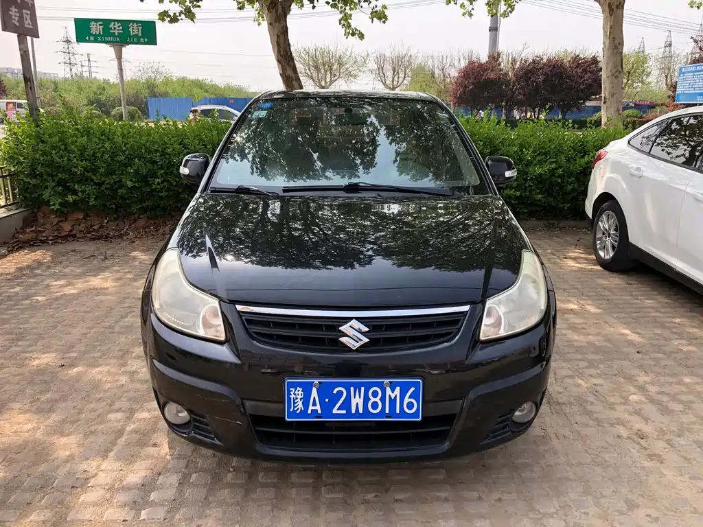 SUZUKI SX4 2010