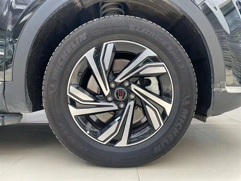 HONGQI HS5 2022