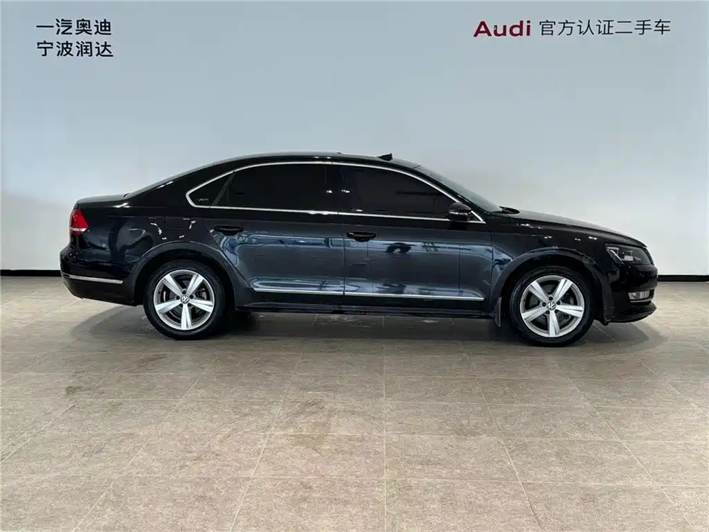 VOLKSWAGEN PASSAT 2015