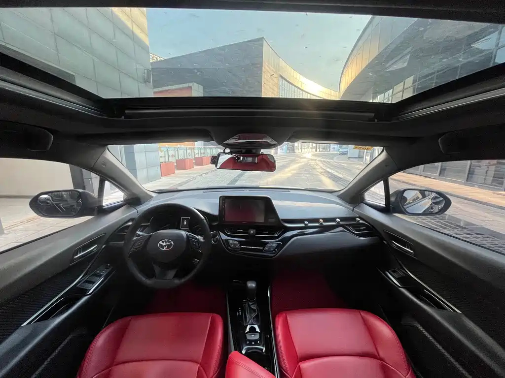 TOYOTA IZOA 2021