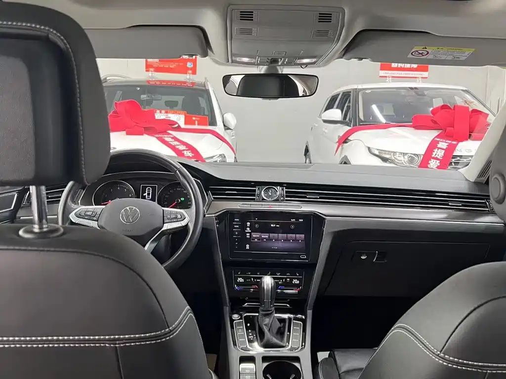 VOLKSWAGEN MAGOTAN 2022