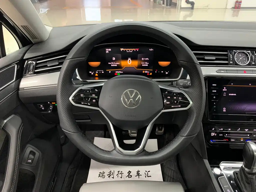 VOLKSWAGEN MAGOTAN 2023