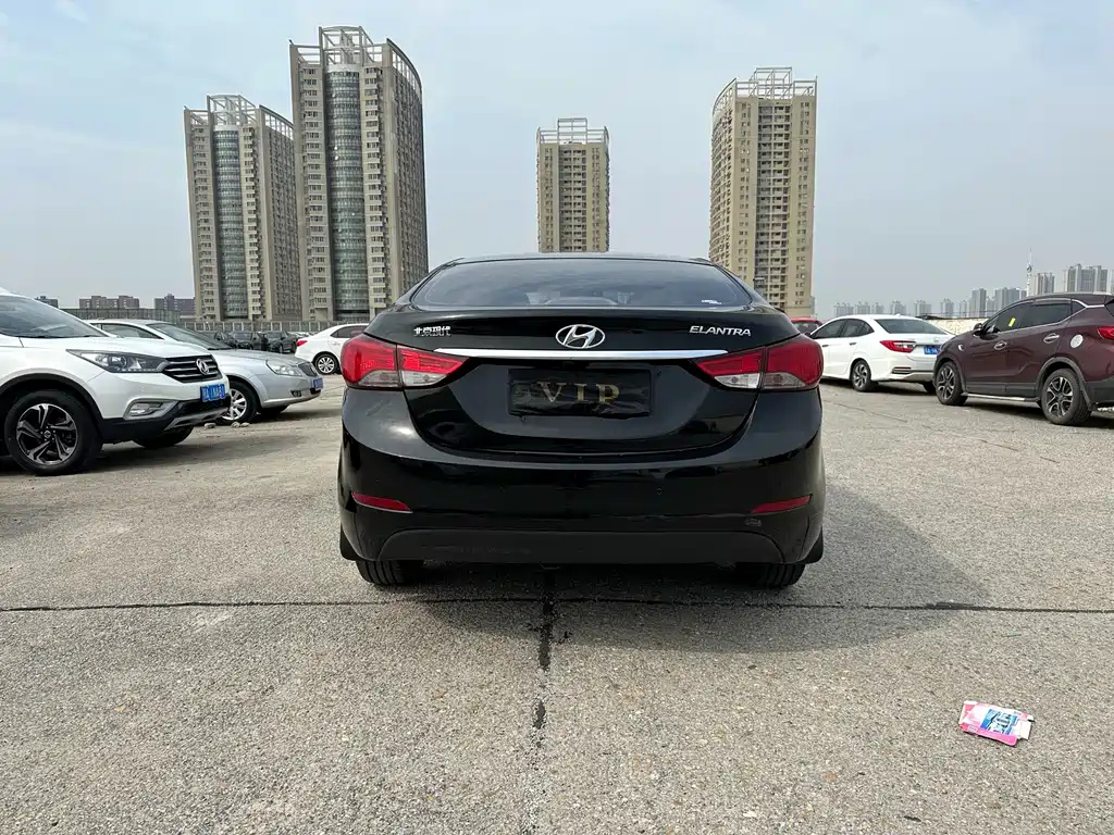 HYUNDAI ELANTRA 2016