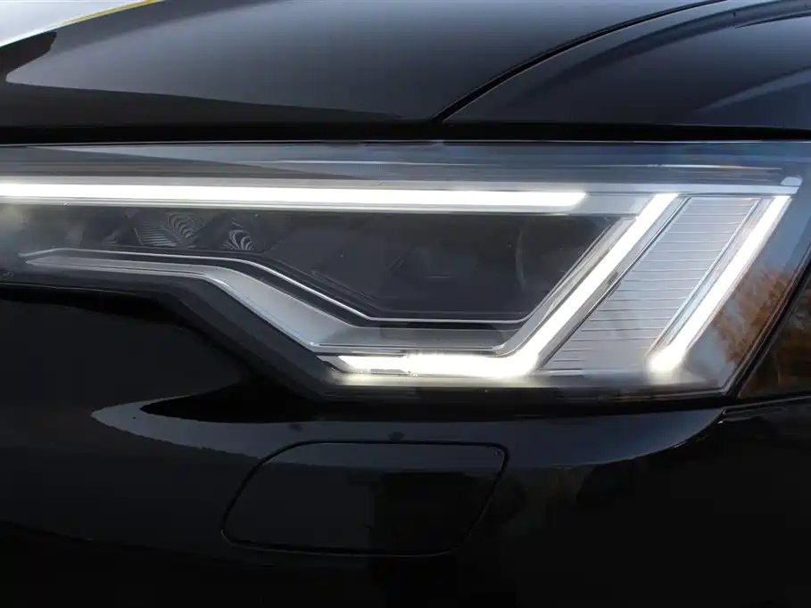 AUDI A6L 2021