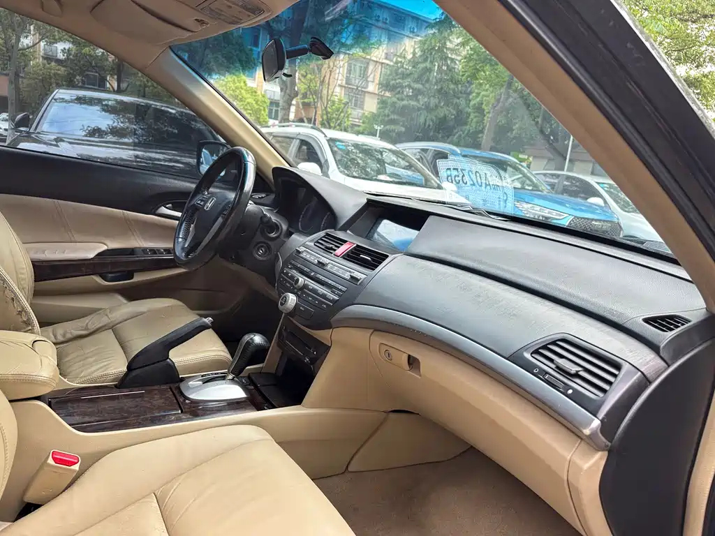 HONDA ACCORD 2010