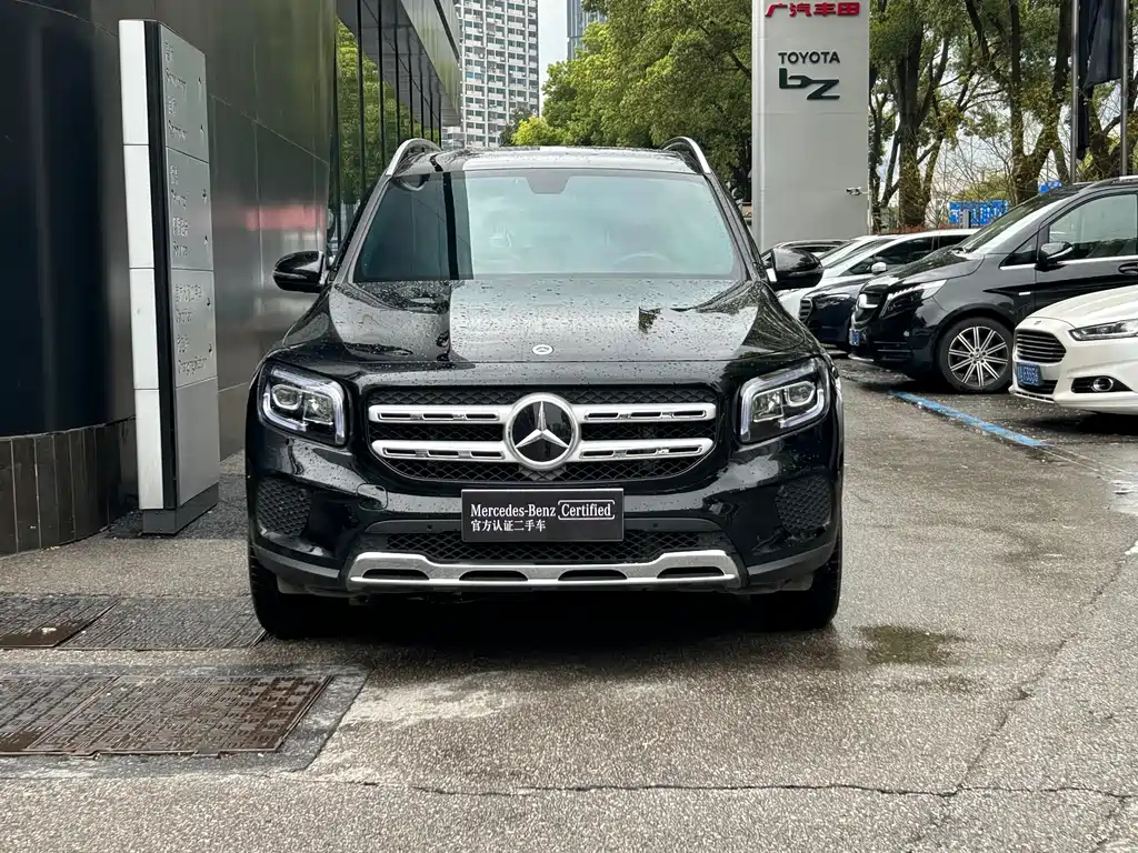 MERCEDES BENZ GLB 2023
