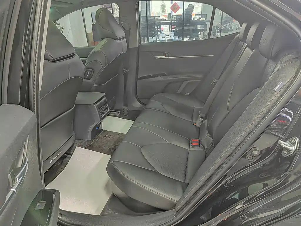 TOYOTA CAMRY 2024